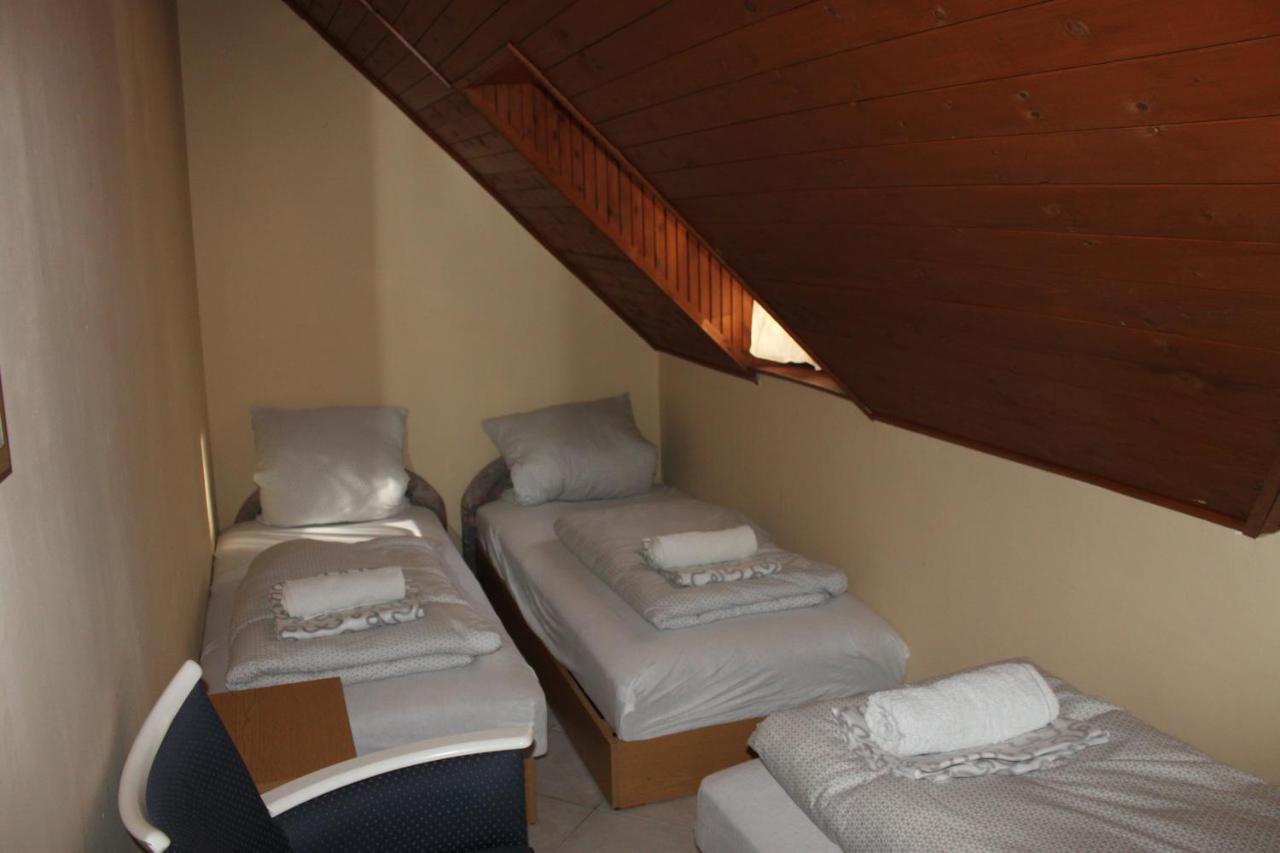Koloska Apartmanhaz 블로톤퓌레드 외부 사진